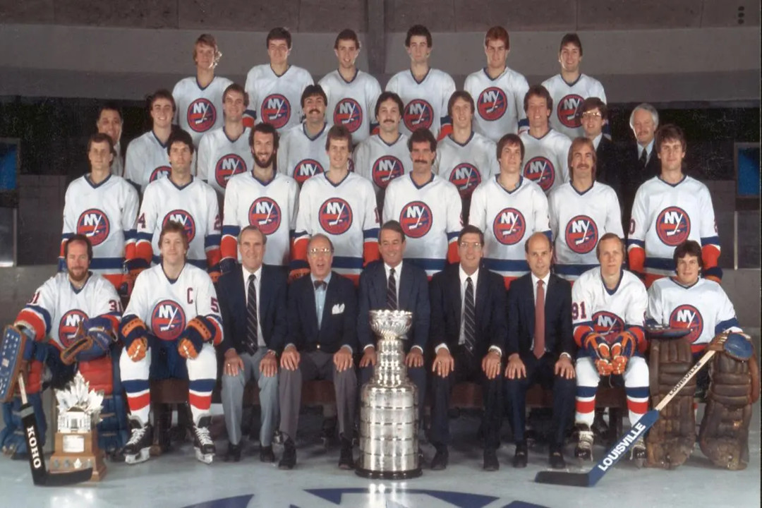 1982 New York Islanders pose for a team photo.